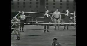 King Curtis Iaukea VS Steve Stanlee 1966 #KingCurtisIaukea #ClassicProWrestling