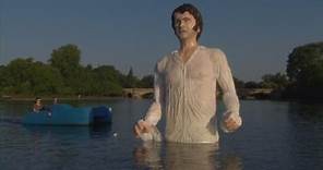 Giant Colin Firth as Mr Darcy floats on the Serpentine