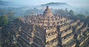 Indah dan Megahnya Candi Borobudur (Beautiful and Magnificent Borobudur Temple)