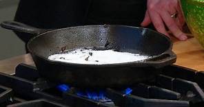How to Effortlessly Clean a Cast Iron Pan