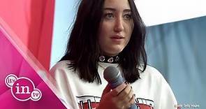 Noah Cyrus tätowiert ihren Tätowierer!