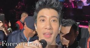 王力宏与歌迷零距离互动《Forever Love》，近距离感受一下男神的魅力！