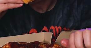 Hungry Howies Pizza Review! 🍕