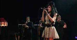 Amy Winehouse - Love Is A Losing Game (Live)