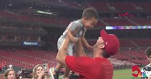 Adam Wainwright's adorable reunion with family on field after Cardinals clinch Wild Card berth