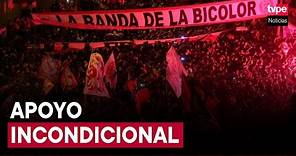 Perú vs. Brasil: hinchas de la Bicolor realizan banderazo en Miraflores