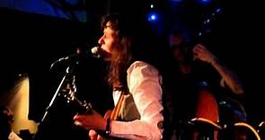 Polly Paulusma - Dark Side (The Troubadour, London, 15/04/2012)