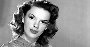 Judy Garland: retrato de una artista deslumbrante y de una vida atormentada
