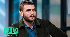 Alex Roe Reveals He Sang Kid Rock’s "Picture" For His Audition