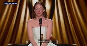 Emma Stone gana el Oscar a mejor actriz tras romperse el vestido | OSCARS 2024 | La Vanguardia