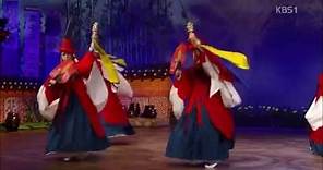 Mudangchum: Traditional Korean Shaman Dance