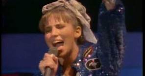 Debbie Gibson - Out Of The Blue.HQ.Live @.A.J.Palumbo Center.Pittsburg,(16.Sept-1988)