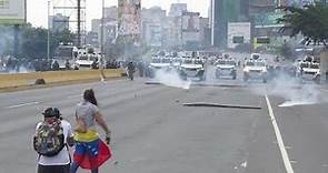 Marcha de oposición y chavistas en Venezuela deja tres muertos