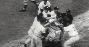 Hank Bauer makes grab in Game 6, Yanks win '51 Series