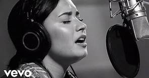 Demi Lovato - Stone Cold (Live In Studio)