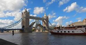 Londra, guasto al Tower Bridge: il ponte rimane alzato e il traffico va in tilt. Il timelapse del blocco