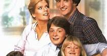 Family Ties Season 1 - watch full episodes streaming online