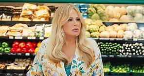 Jennifer Coolidge Brings a Bodyguard to the Supermarket in New Discover Commercial: Exclusive Video