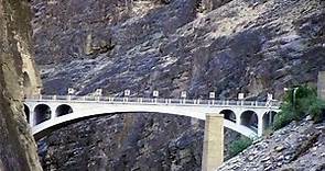 怒江大橋淒慘故事：曾有一位偉大戰士被澆築其中，武警24小時看守