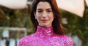 Il nuovo taglio di Anne Hathaway è un caschetto mignon