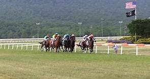 Watch scenes from the Penn Mile horse race at Penn National Race Course