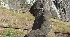 Tour Easter Island: The Astonishing & Massive Quarry of Rano Raraku
