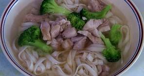 Chicken Noodle Soup Chinese Style (Easy Chinese Soup Recipe)