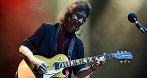 Best Steve Hackett Solos: 20 Essential Moments Of Brilliance