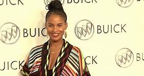 Joy Bryant wows in casual look with cornrows in her hair