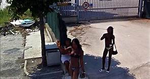 Photo Collection. 35 Hilarious Google Street View Images, funny and strange pictures