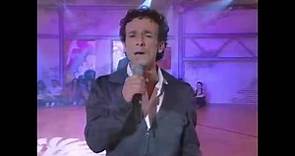 Víctor Ullate Roche canta en Fama a Bailar