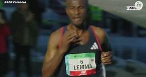 Sisay Lemma bate el récord de la Maratón de València al hacerlo en 2:01:48