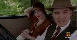 Bonnie & Clyde -- Bonnie Kills a Police Officer in Cold Blood