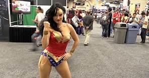 Wonder Woman Jenny Wenger - Comic-Con 2015
