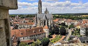 The medieval town of Senlis - Chantilly Senlis Tourisme