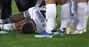 Mathías Olivera salió llorando, en camilla y con dolor en una rodilla en el partido del Napoli
