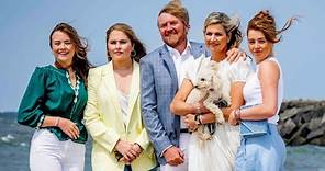 princess Amalia,king willem-Alexander,queen maxima,princess Alexia and Ariane takes a photoshoot!