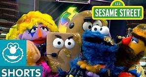 Sesame Street: The World Patty Cake Championships | Smart Cookies