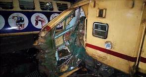 印度火車追撞！3車廂出軌變形 至少10死27傷｜東森新聞