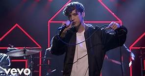 Troye Sivan - YOUTH (Live on The Tonight Show with Jimmy Fallon)