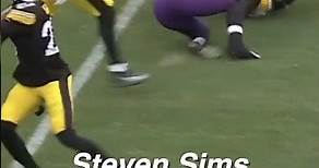 Steven Sims hurdle during kick return 🔥