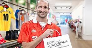 Giorgio Chiellini Goes Shopping For CLASSIC Football Shirts! - Shirt Shopping