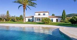 Villa contemporaine, vendue par Tardy Immobilier. 83270 SAINT-CYR-SUR-MER