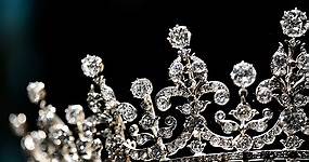 L'incredibile storia dei gioielli reali dei Savoia dimenticati per oltre 50 anni in un caveau