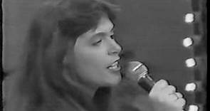 Suzane Carvalho canta no Clube do Bolinha na TV Band 1987