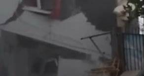 Moment when stormy waves of the Black Sea cyclone topple a 3 storey- house #seastorm #seawaves
