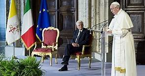 Quirinale: il Presidente Mattarella e Papa Francesco intervengono al salone dei Corazzieri