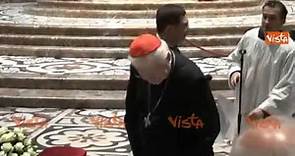 Il Cardinale Scola recita il Rosario alla Messa per Tettamanzi