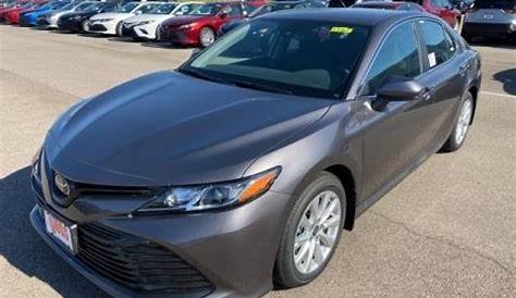 2021 silver toyota camry
