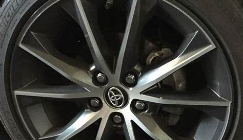 tires for 2018 toyota camry xse features